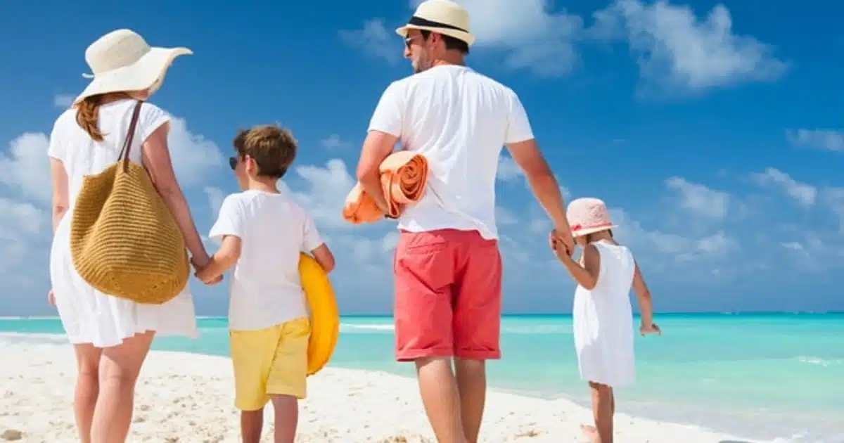 Family Vacation | फॅमिलीसोबत फिरायला जाण्याचा विचार करत आहात, तर 'ही' ठिकाणं ठरू शकतात सर्वोत्तम पर्याय