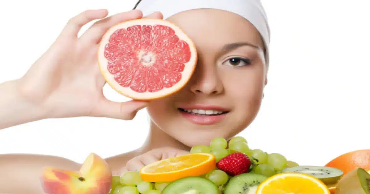 Skin Care Tips | चेहऱ्यावरील ग्लो वाढवण्यासाठी आहारात करा 'या' फळांचा समावेश