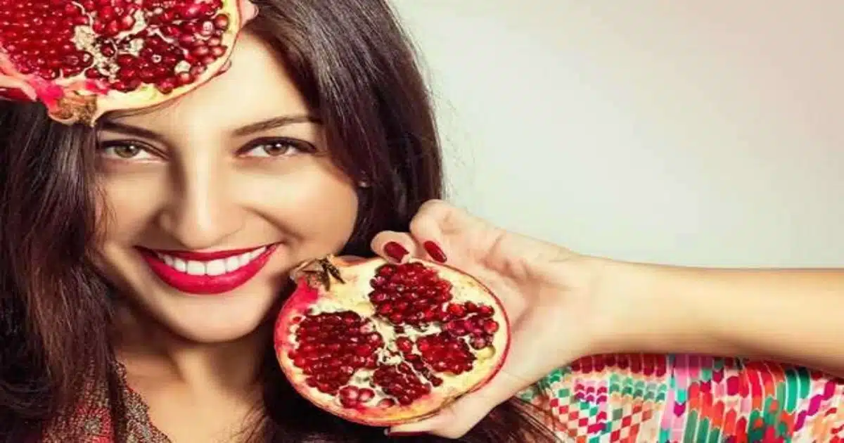 Pomegranate Benefits | डाळिंबाचे नियमित सेवन केल्याने त्वचेला मिळतात 'हे' जबरदस्त फायदे