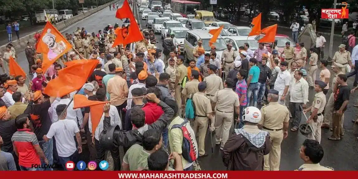 Maratha Protesters blocked Jaiprakash Mundada's car over Maratha reservation