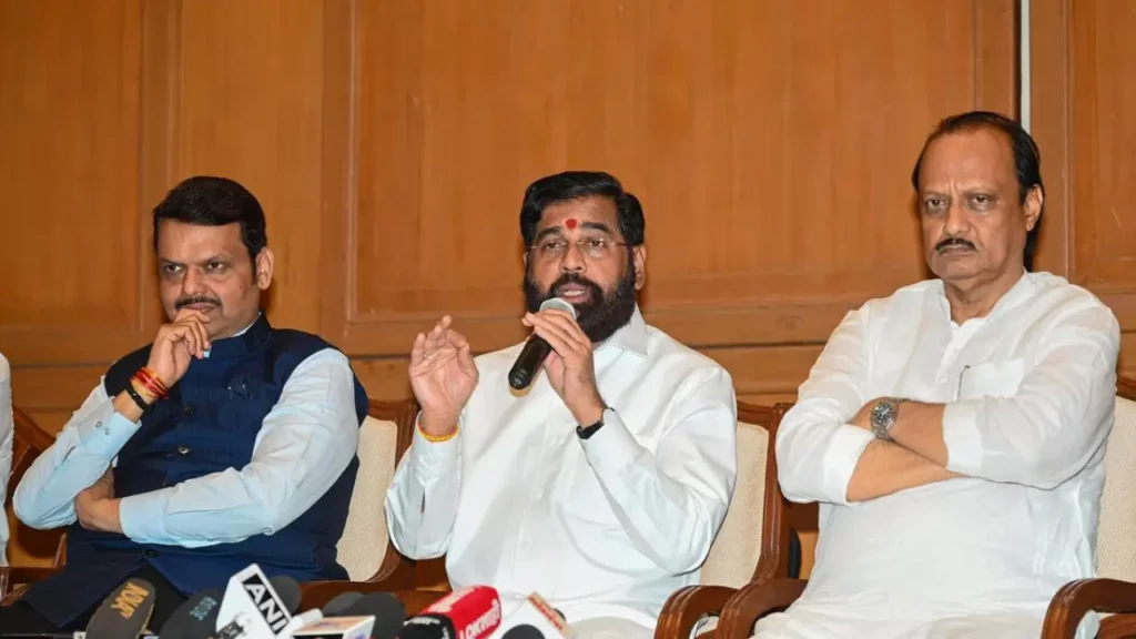 devendra fadanvis , eknath shinde and ajit pawar