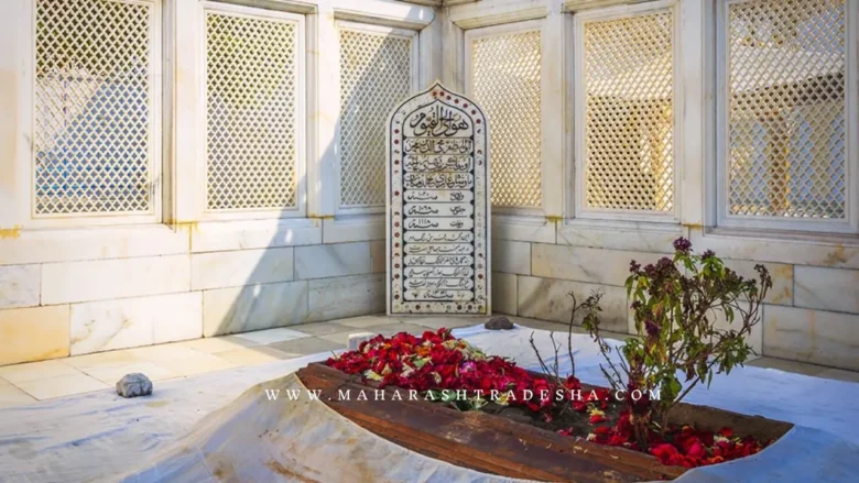 Bajrang Dal gives statement to demolish Aurangzeb tomb