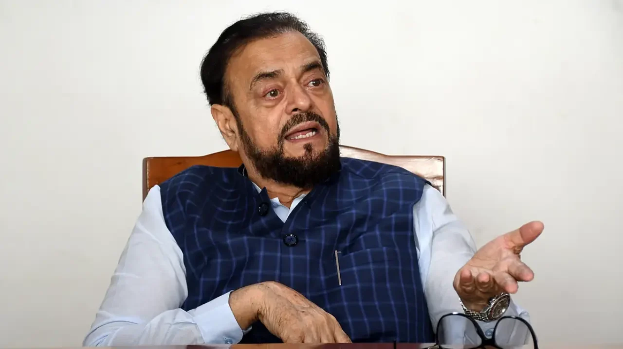 Abu Azmi has criticized the government on the issue of renaming Khulatabad.