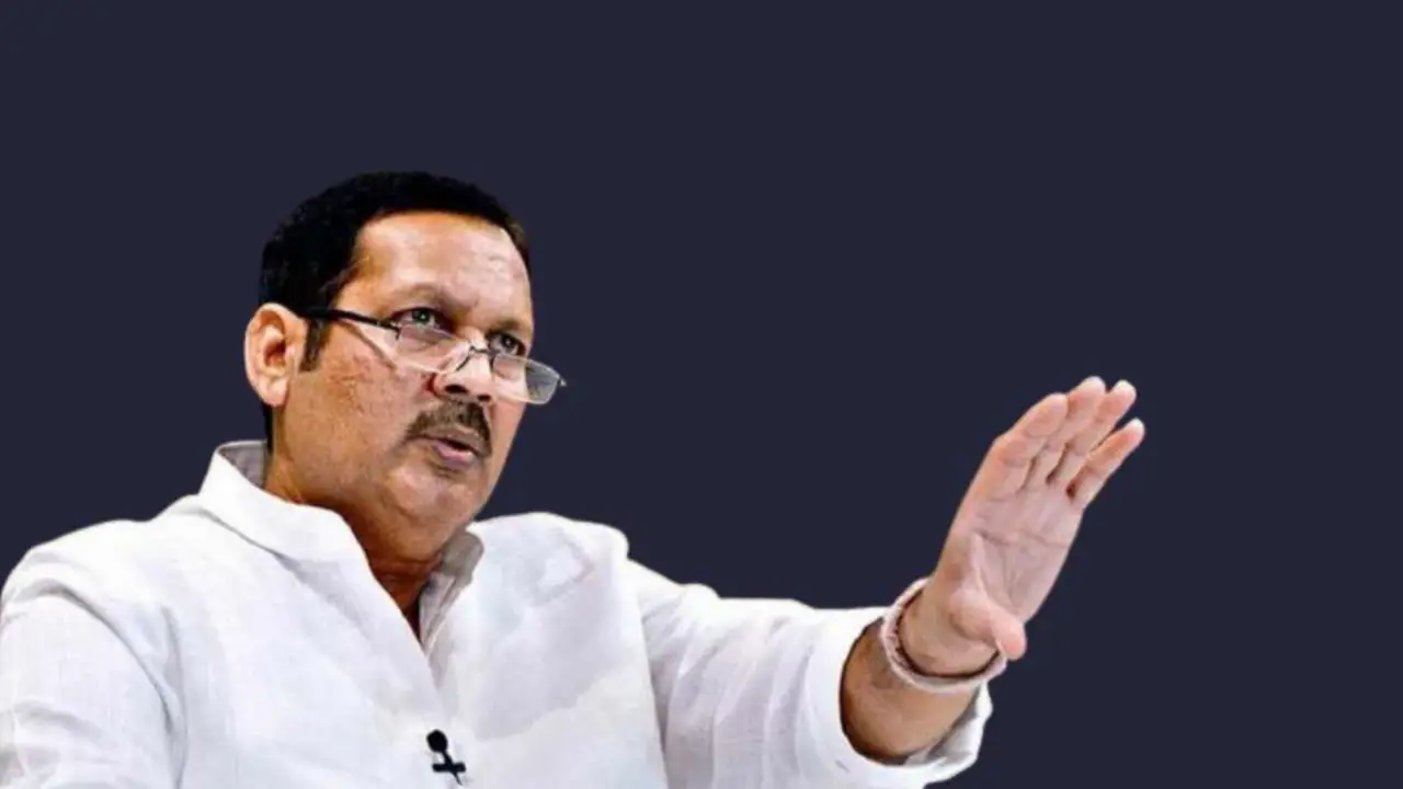 Udayanraje Bhosale has said that the first school for girls was started not by Mahatma Phule but by the elder Pratap Singh Maharaj.