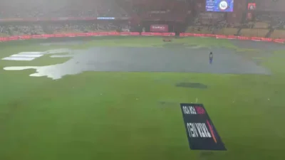 Ipl 2025 - बंगळुरु-कोलकाता आयपीएल सामना पावसामुळे रद्द The 58th ipl 2025 match between rcb vs kkr at bengaluru's chinnaswamy stadium was washed out due to heavy rain. Fans waited in hope, but rain had the final say.