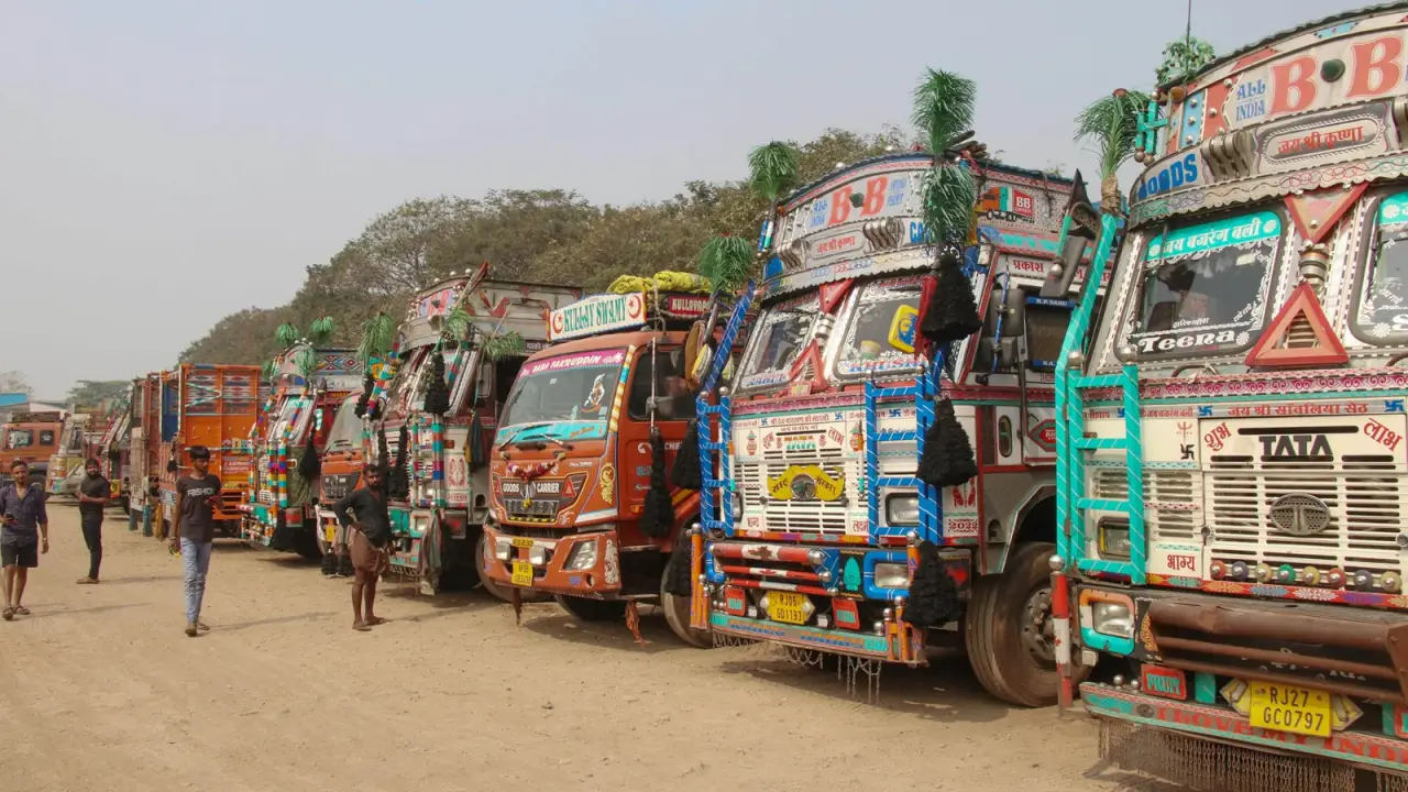 Mumbai heavy vehicle strike from tomorrow. School buses, container transport to stop.