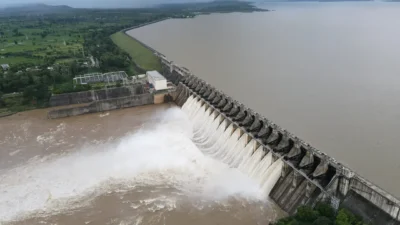 खडकवासला धरण परिसरातील अतिक्रमणाची मंत्र्यांकडून विधिमंडळात कबुली Encroachments on khadakwasla dam land, minister confirms in assembly