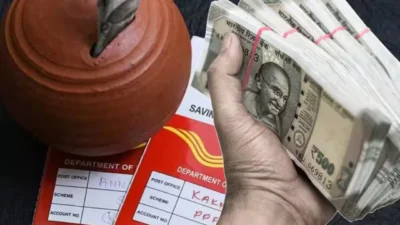 पोस्ट ऑफिसच्या 'या' स्कीममध्ये एकदाच पैसे गुंतवा अन् दरमहा मिळवा ९,२५० रुपये; काय आहे सरकारची ही भन्नाट योजना? Post office scheme passbook and money investment concept