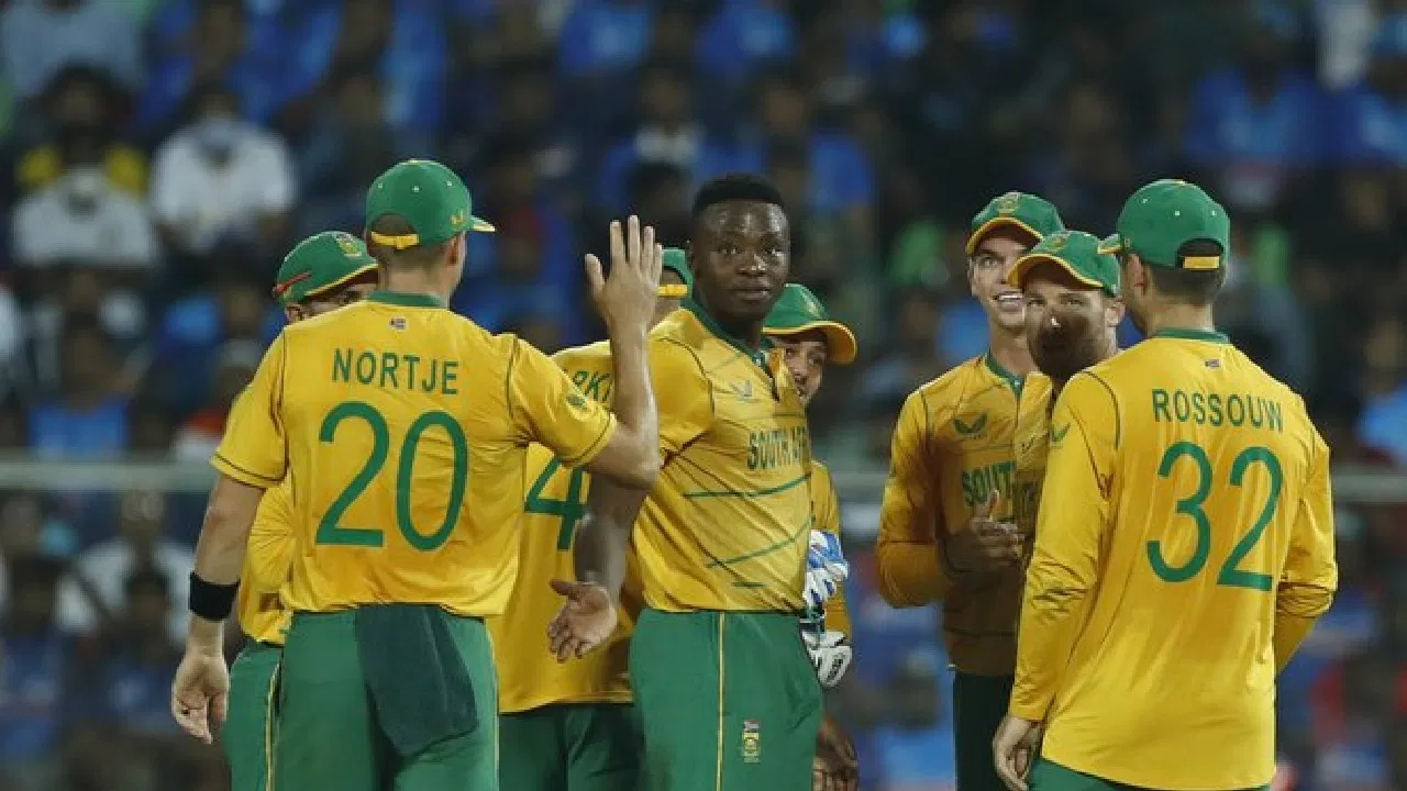 South Africa announces T20 World Cup squad; Tristan Stubbs and Ryan Rickelton dropped while Jason Smith gets a surprise call-up.