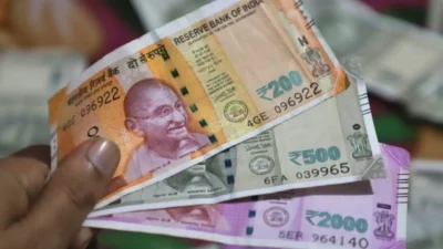 नोटेवरून महात्मा गांधींचा फोटो हटणार? केंद्र सरकारचा मोठा निर्णय; काय आहे सत्य? Gandhi photo on note: नोटेवरून गांधीजींचा फोटो हटणार? आरबीआयचा खुलासा