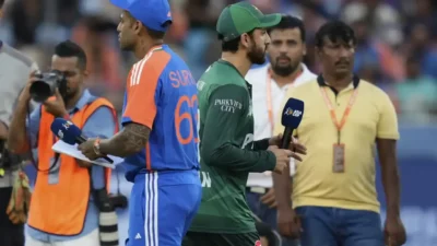 "भारताने हे करावं, तरच खेळणार"; पाकिस्तानने icc समोर ठेवल्या 3 अटी, 'ही' मागणी पूर्ण होणं अशक्य! Ind vs pak t20 wc: पाकिस्तानच्या 3 अटी; भारताने धुडकावली 'ही' मागणी!