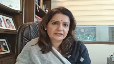 Priyanka chaturvedi slams pak: "त्यांना पुन्हा भीक मागावी लागेल! "; भारताशी न खेळण्याच्या निर्णयावर भडकल्या