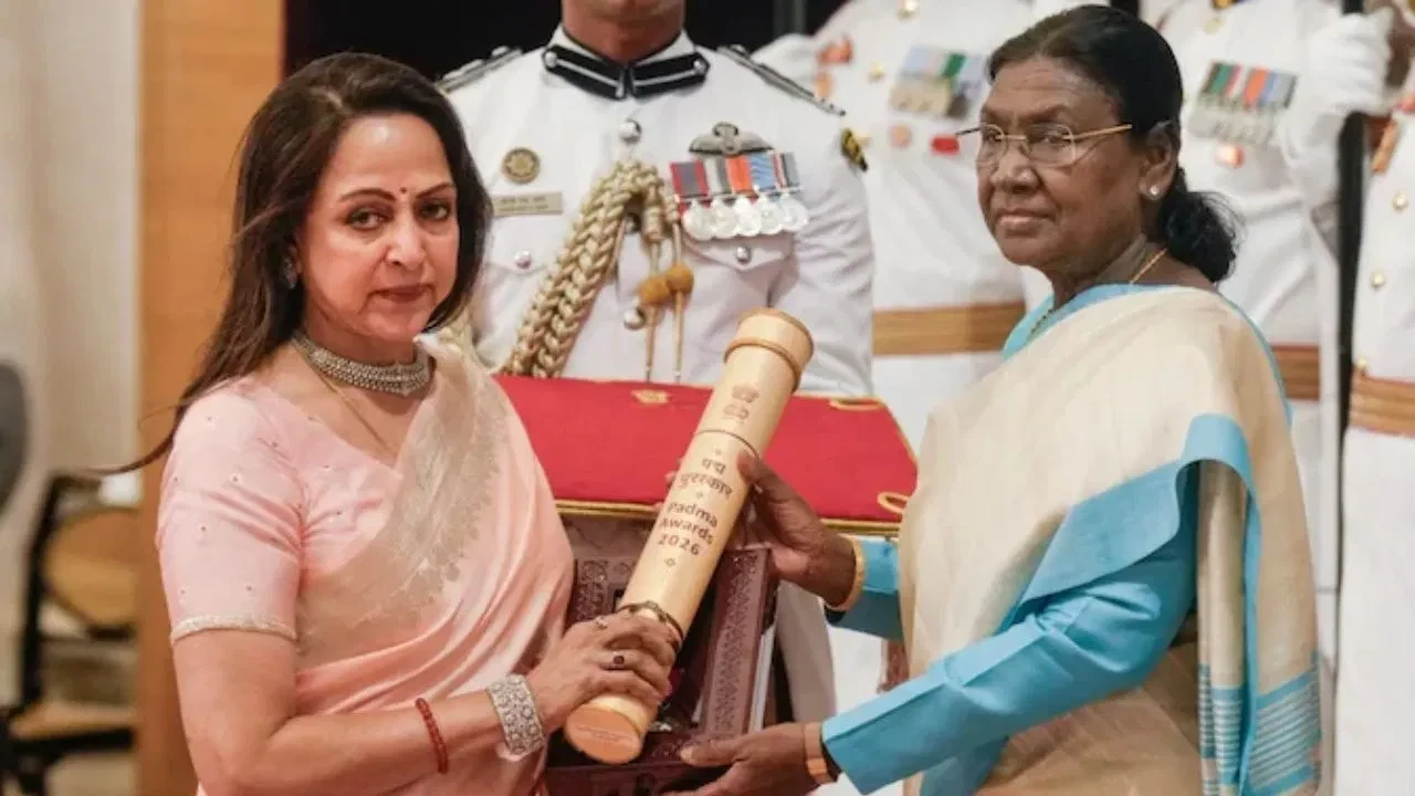 Dharmendra Padma Award: हेमा मालिनी भावुक, सनी-बॉबी गैरहजर!