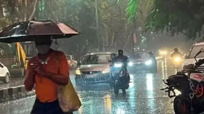 महाराष्ट्रात निसर्गाचा रुद्रावतार; पावसाचा दणादण मारा, भयंकर वाऱ्याने घराची पत्रेही उडाली Maharashtra rain news: राज्यात अवकाळीचा हाहाकार!