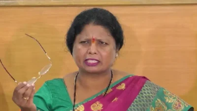 किरीट सोमय्या यांना भोंदू खरातची भूमिका मिळणार का? भोंदू खरातच्या सिनेमावरून सुषमा अंधारेंनी डिवचले Bhondoo kharat movie sushma andhare reacting to kirit somaiya and deepali sayed