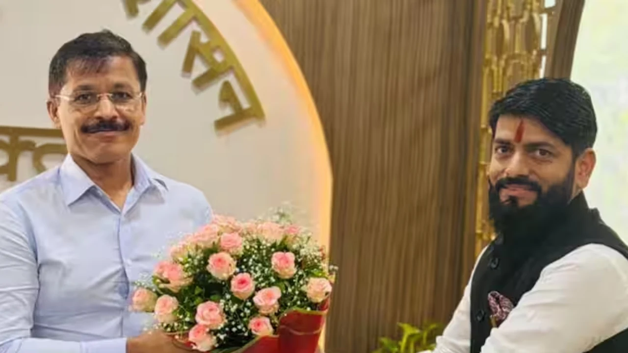 Bhandara Issue In Maharashtra - MLA Vikram Pachpute meets FDA Commissioner Tukaram Mundhe.