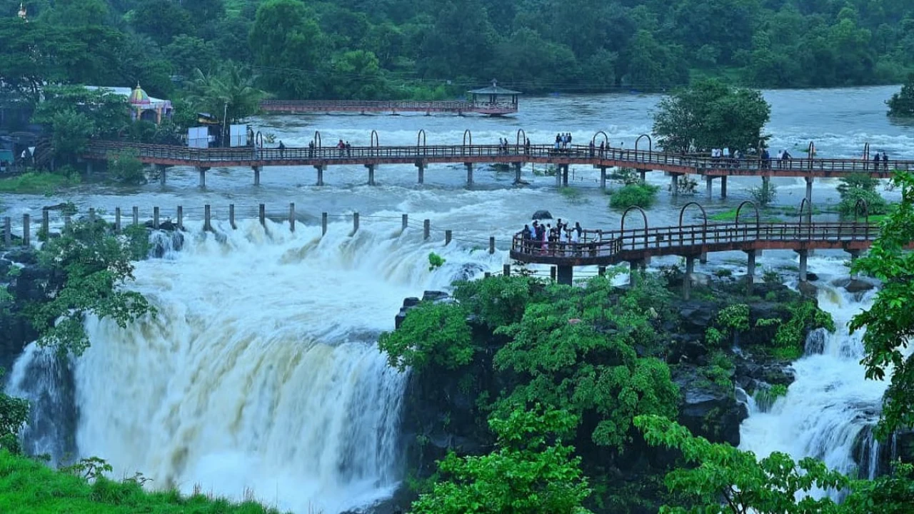 Ahilyanagar Rain - Heavy rain in Bhandardara dam and Kalsubai peak area