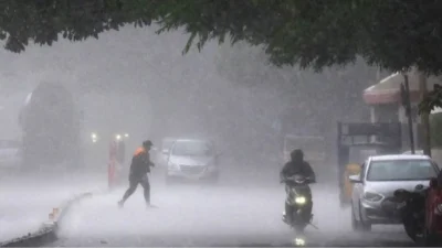 Maharashtra rain alert: महाराष्ट्रात पुन्हा मुसळधार पावसाची एन्ट्री; कोणत्या जिल्ह्यांना 'ऑरेंज' आणि 'येलो अलर्ट'? Rain alert