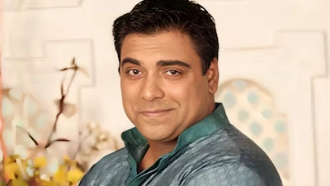 Ram Kapoor Trolling actor Ram Kapoor kissing Laila in Lock Upp reality show