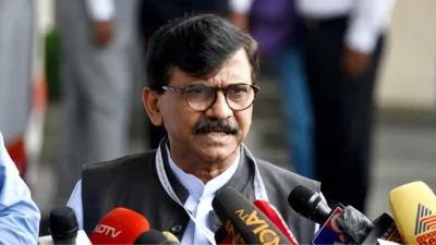 'सरकारचा हा लक्ष विचलित करण्याचा डाव'; जंतरमंतर कारवाईवर संजय राऊतांची पहिली प्रतिक्रिया Sanjay raut