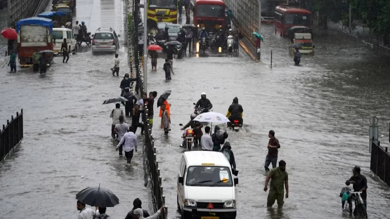 Maharashtra rain alert flood situation in villages