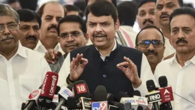 गडचिरोलीतील सर्पदंशाने ३ विद्यार्थिनींचा मृत्यू; मुख्यमंत्री फडणवीसांनी मागवला अहवाल Cm fadnavis reacts to snakebite deaths