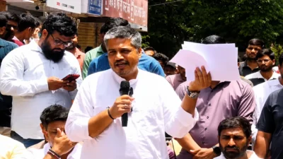 Mpsc पेपरफुटीवर रोहित पवार आक्रमक; अध्यक्ष-सचिवांच्या राजीनाम्याची मागणी Rohit pawar on mpsc paper leak