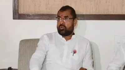 ‘डिग्री चुलीत घालायच्या का? ’ उद्योगासाठी तारण मागणाऱ्या बँकांवर सदाभाऊ खोतांचा सवाल Sadabhau khot speaks on employment generation