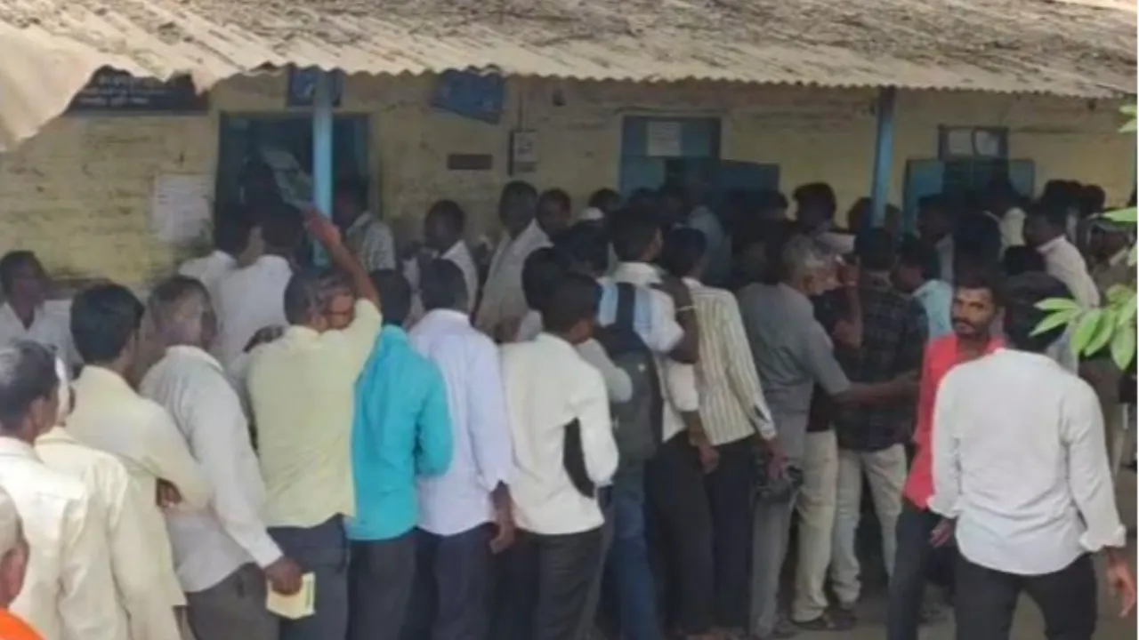 Sugar Price Hike | Farmers queue for sugar in Solapur