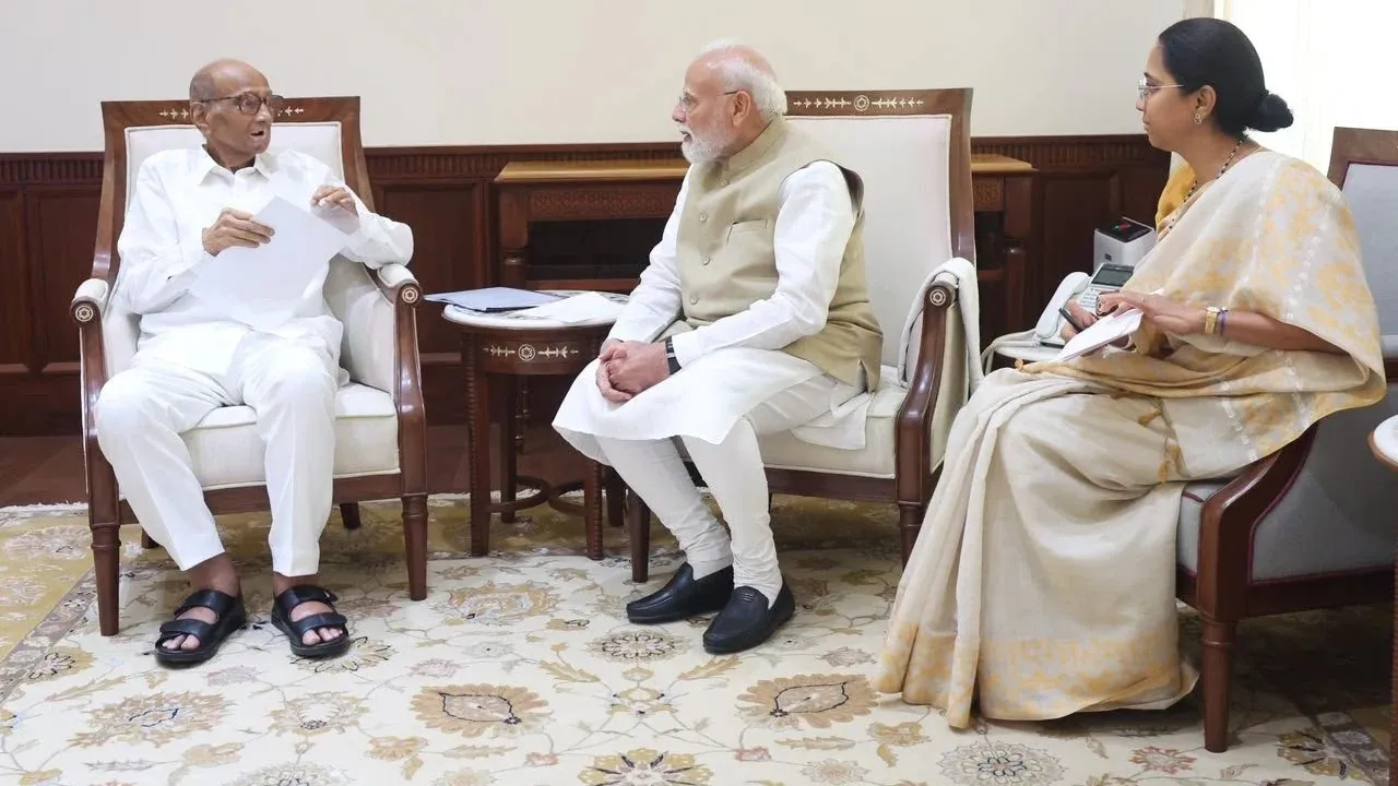 Sharad pawar mps meeting pm modi in delhi