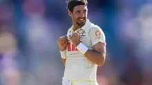 Mitchell Starc celebrating a wicket in Test cricket